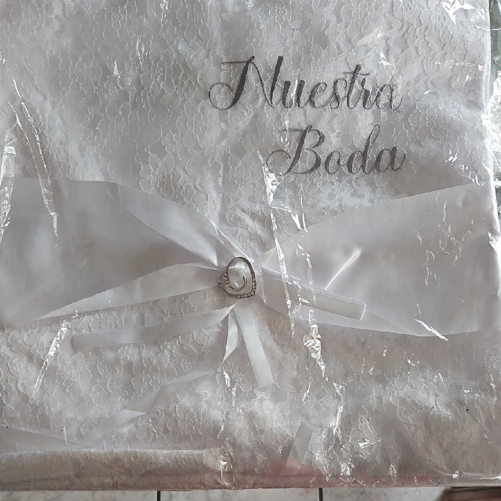 Elegant White Wedding Guest Book